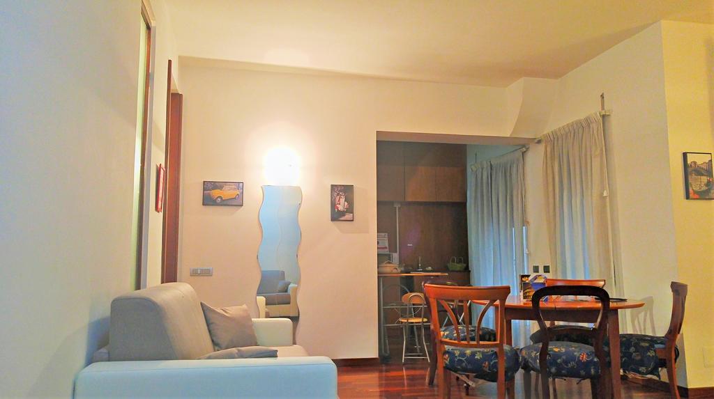 Appartamento Turistico Laura Rome Bagian luar foto